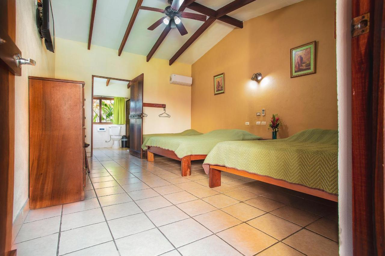 Hotel La Hacienda Quesada  Buitenkant foto