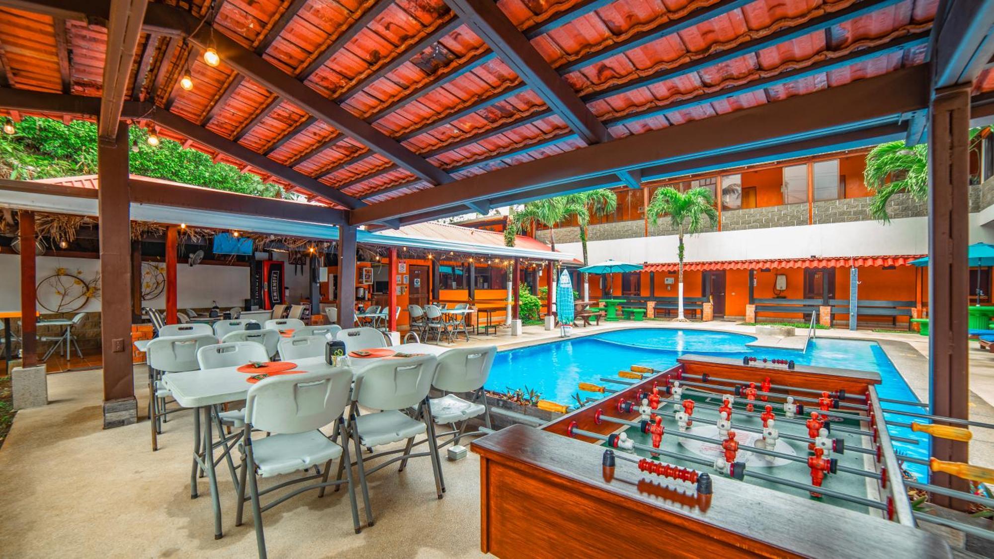 Hotel La Hacienda Quesada  Buitenkant foto