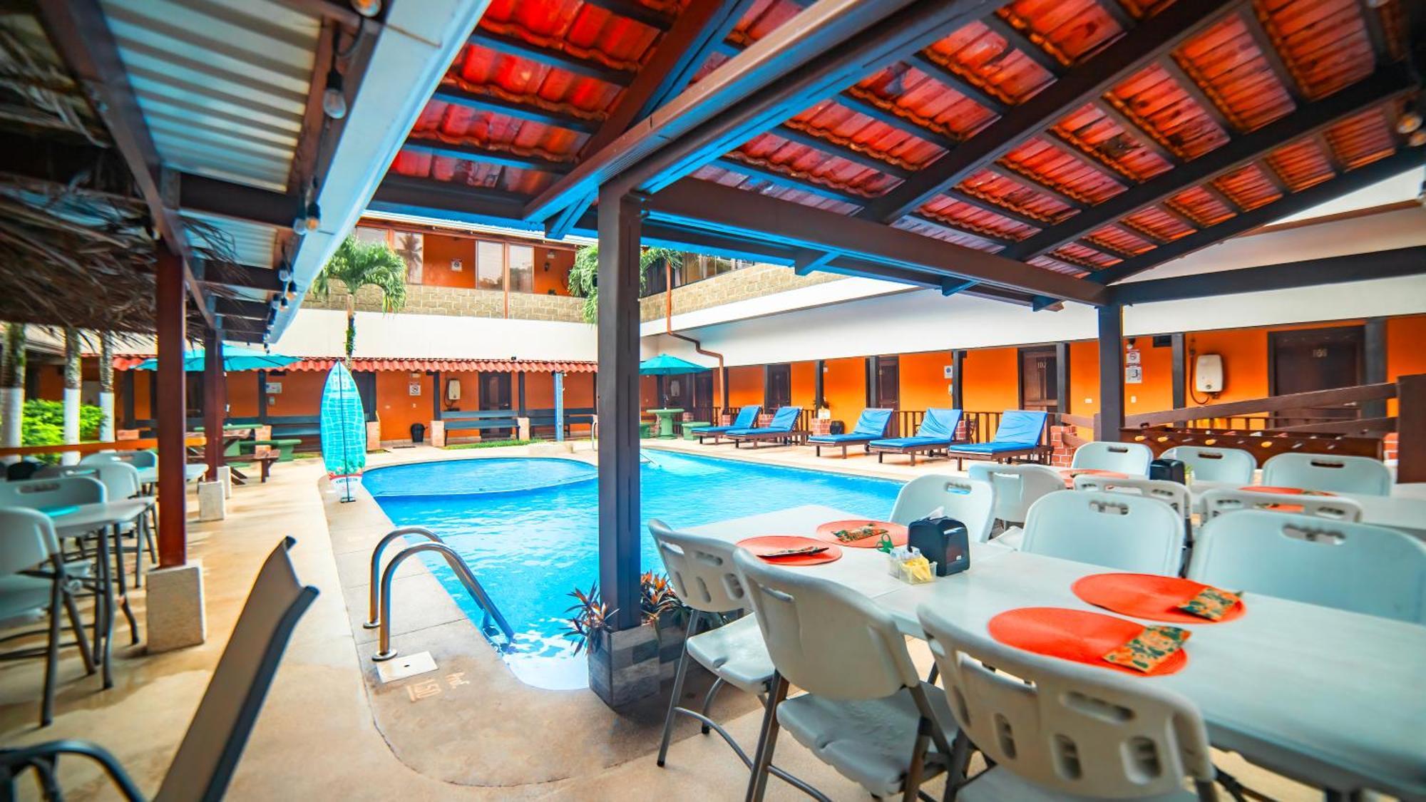 Hotel La Hacienda Quesada  Buitenkant foto