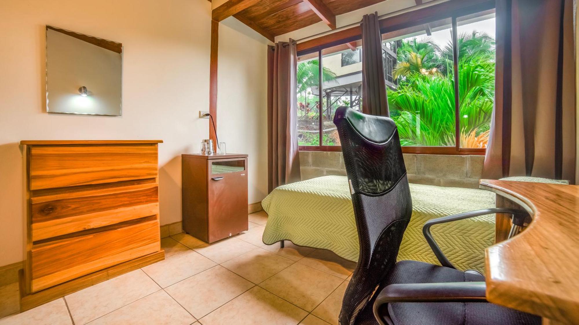 Hotel La Hacienda Quesada  Buitenkant foto