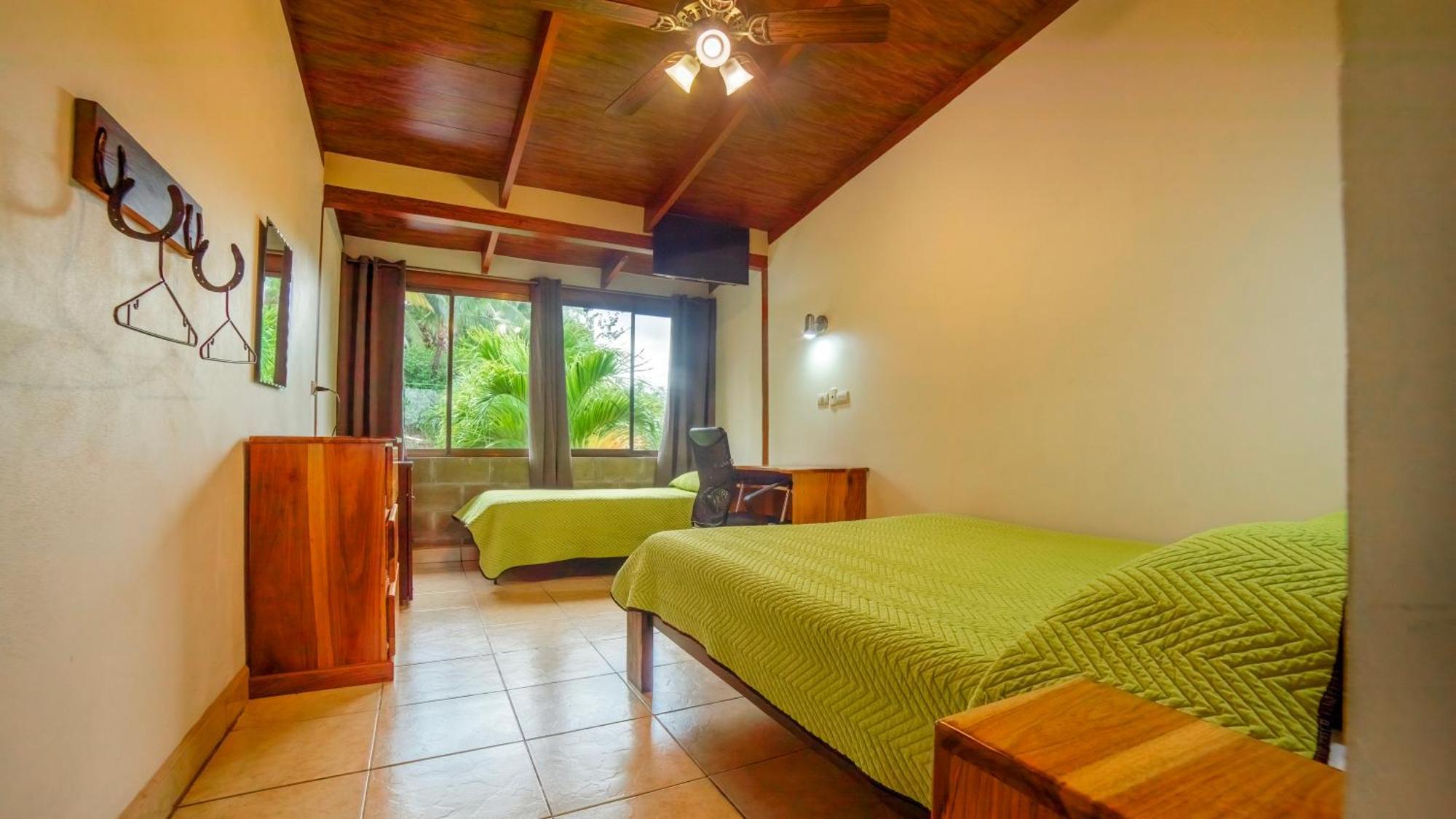 Hotel La Hacienda Quesada  Buitenkant foto